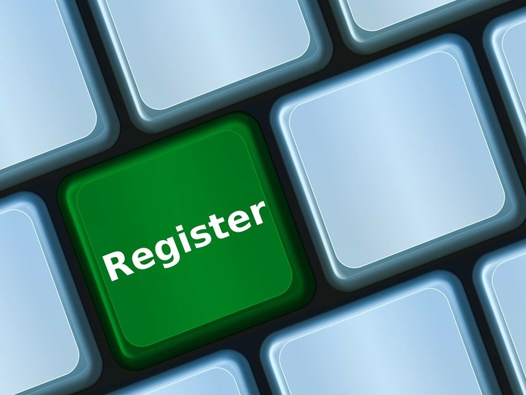 Tastatur mit Einzeltaste, die "Register" heisst